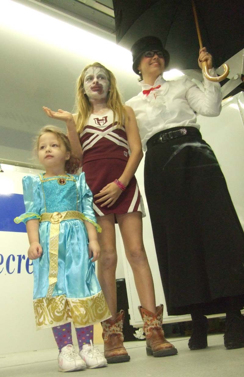photo of kids in the costume parade
